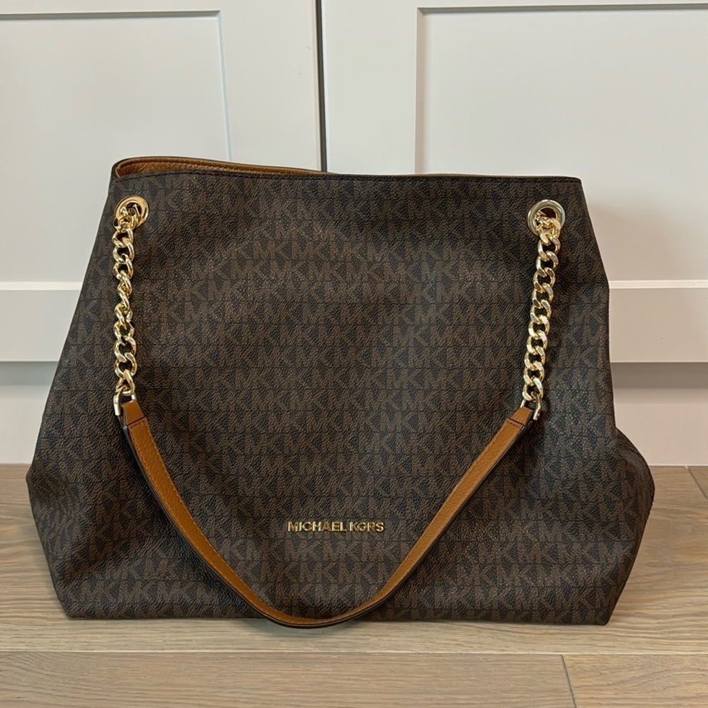 NWT Authentic Michael Kors Large Chain Shoulder Tote Jet Set